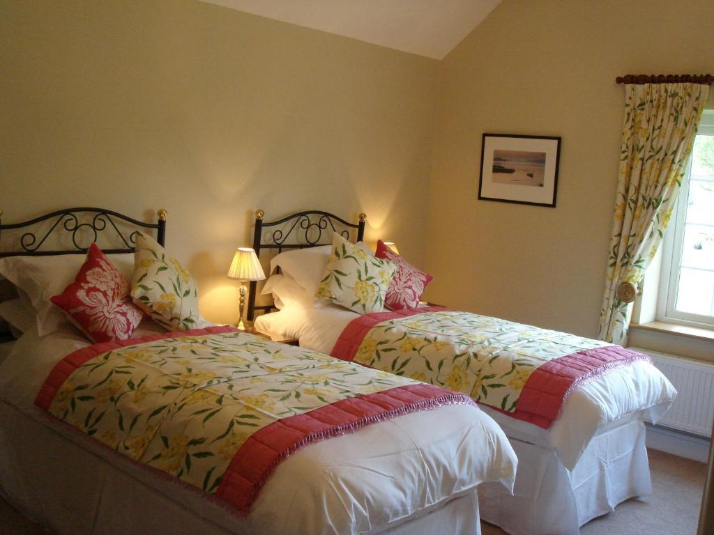 The Paddock Bed & Breakfast Haverfordwest Oda fotoğraf